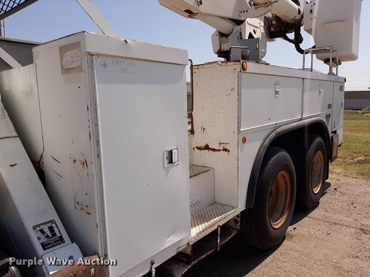 image for item DO3126 1994 Chevrolet Kodiak  bucket truck