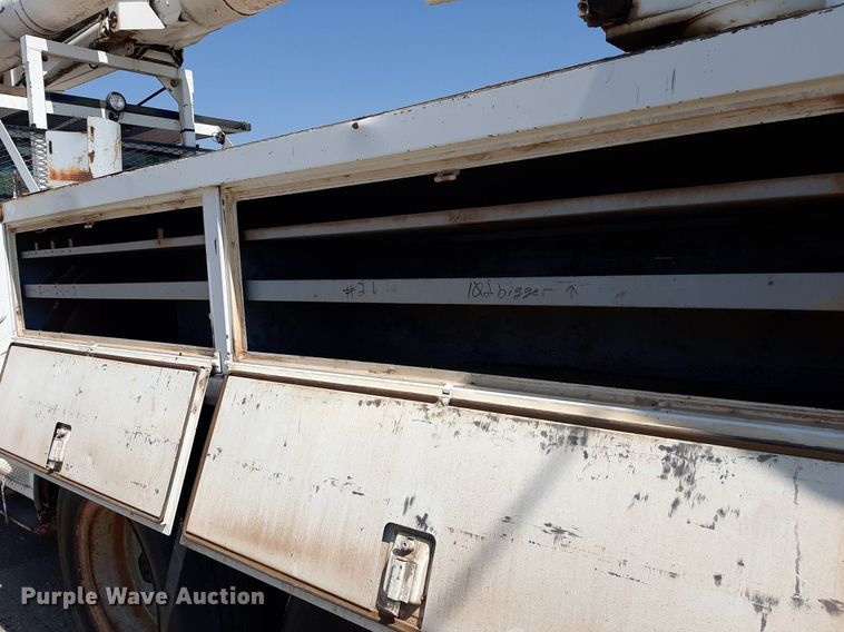 image for item DO3126 1994 Chevrolet Kodiak  bucket truck