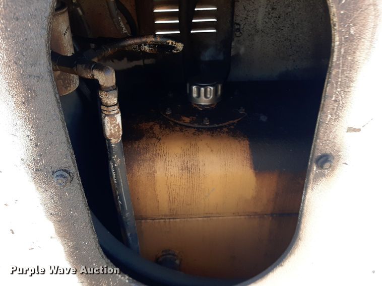 image for item DO3126 1994 Chevrolet Kodiak  bucket truck