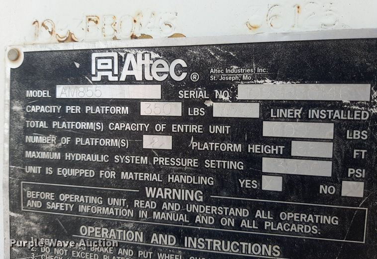 image for item DO3126 1994 Chevrolet Kodiak  bucket truck