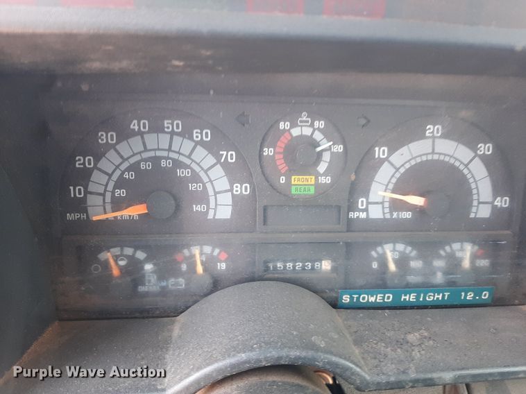 image for item DO3126 1994 Chevrolet Kodiak  bucket truck