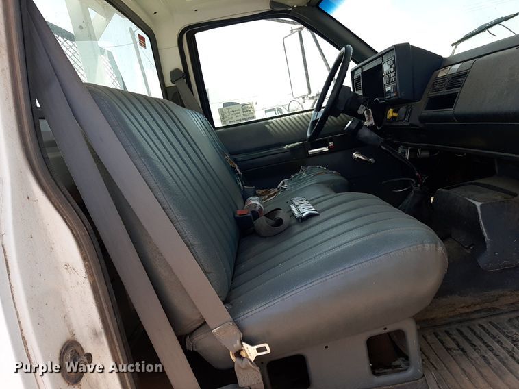 image for item DO3126 1994 Chevrolet Kodiak  bucket truck