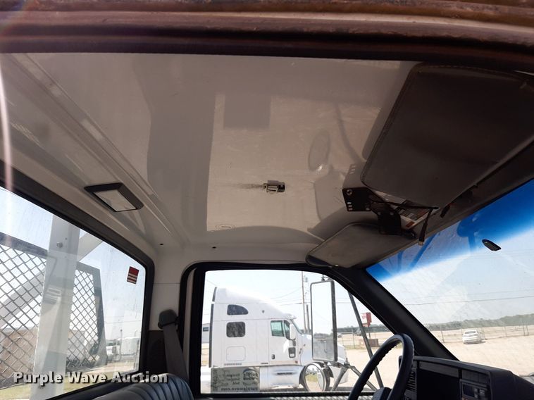 image for item DO3126 1994 Chevrolet Kodiak  bucket truck