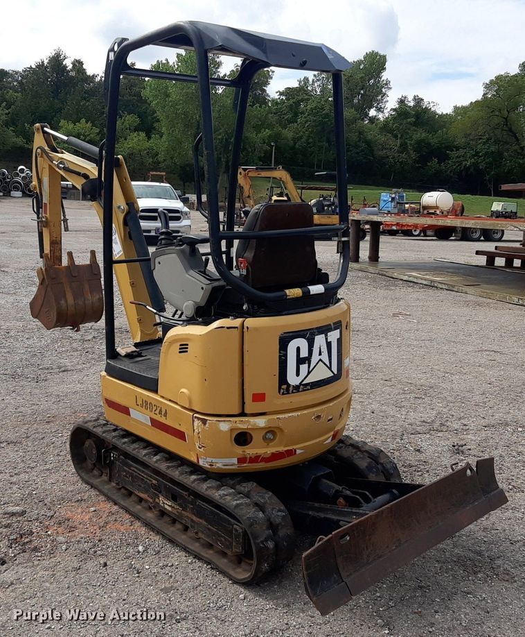 image for item DO3155 2014 Caterpillar 301.7D CR  mini excavator