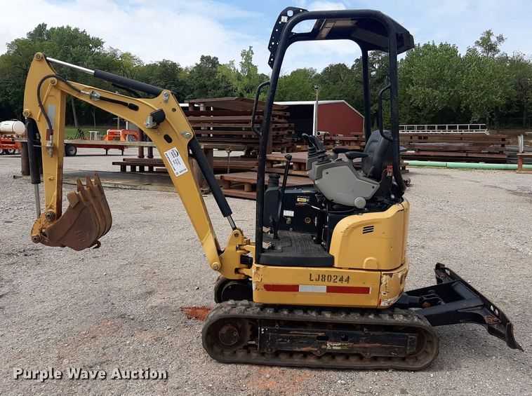 image for item DO3155 2014 Caterpillar 301.7D CR  mini excavator