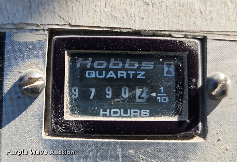 image for item DP2381 2000 John Deere 400C  haul truck