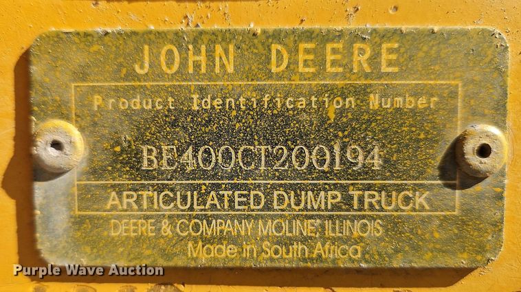 image for item DP2381 2000 John Deere 400C  haul truck