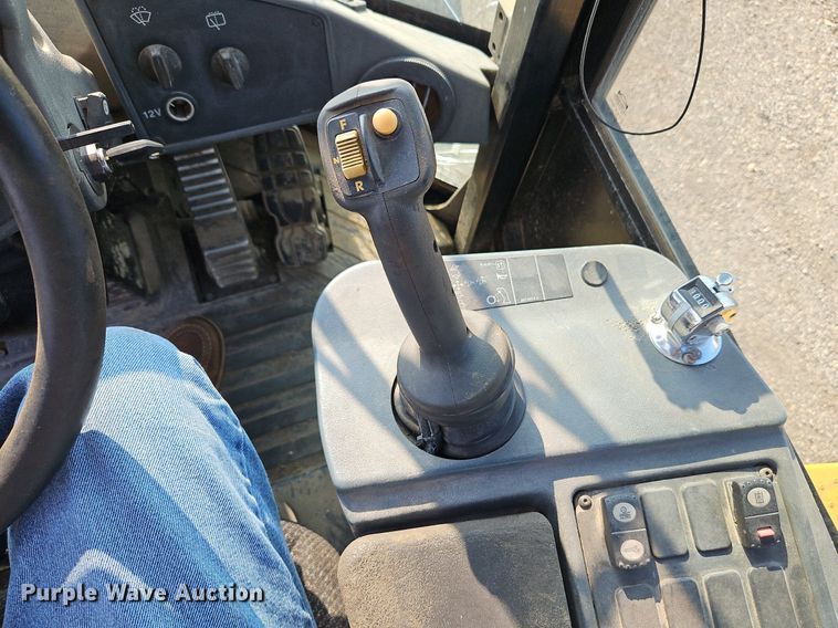 image for item DP2441 2011 Caterpillar 938H  wheel loader