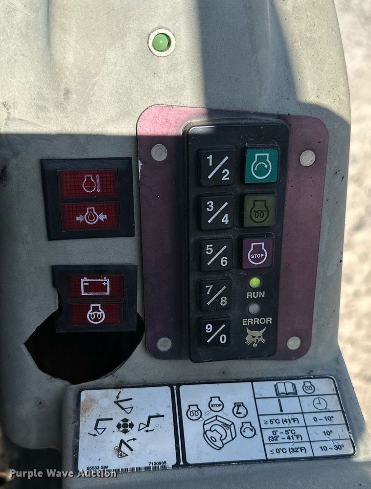 image for item DP3175 2012 Bobcat 324M  mini excavator