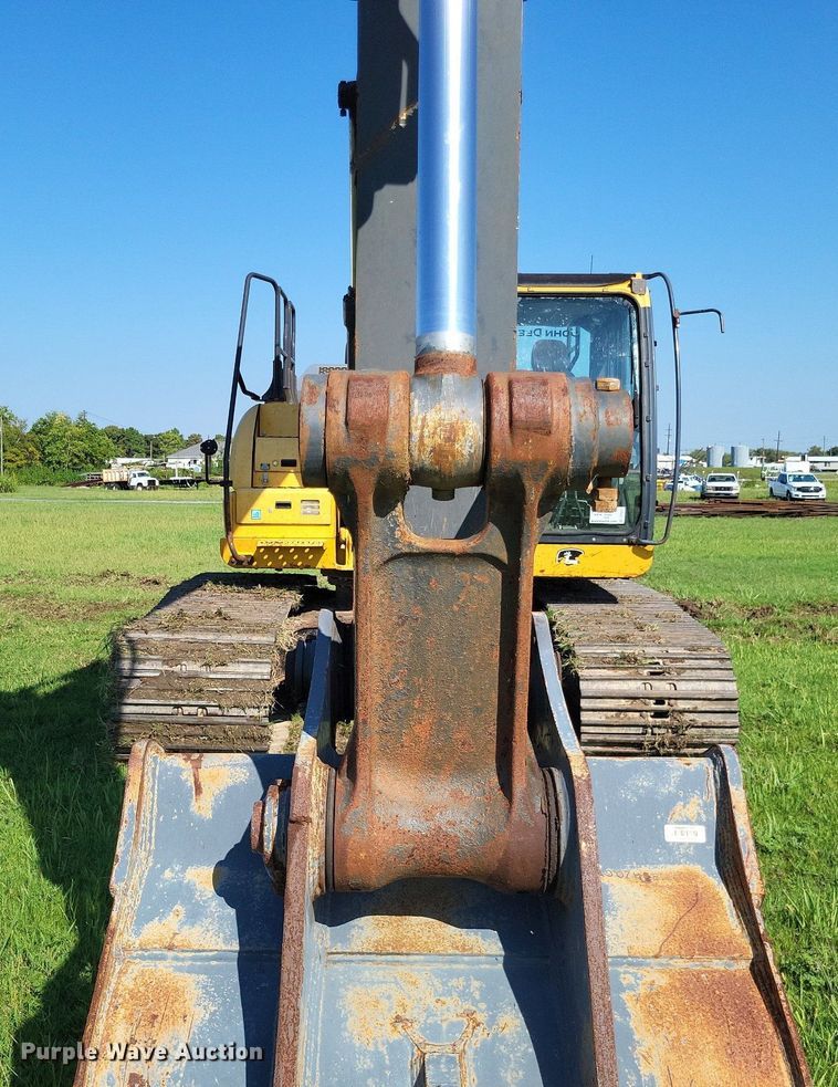 image for item DP5251 2017 John Deere 210G LC  excavator