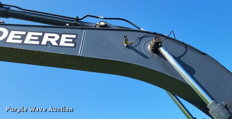 image for item DP5251 2017 John Deere 210G LC  excavator