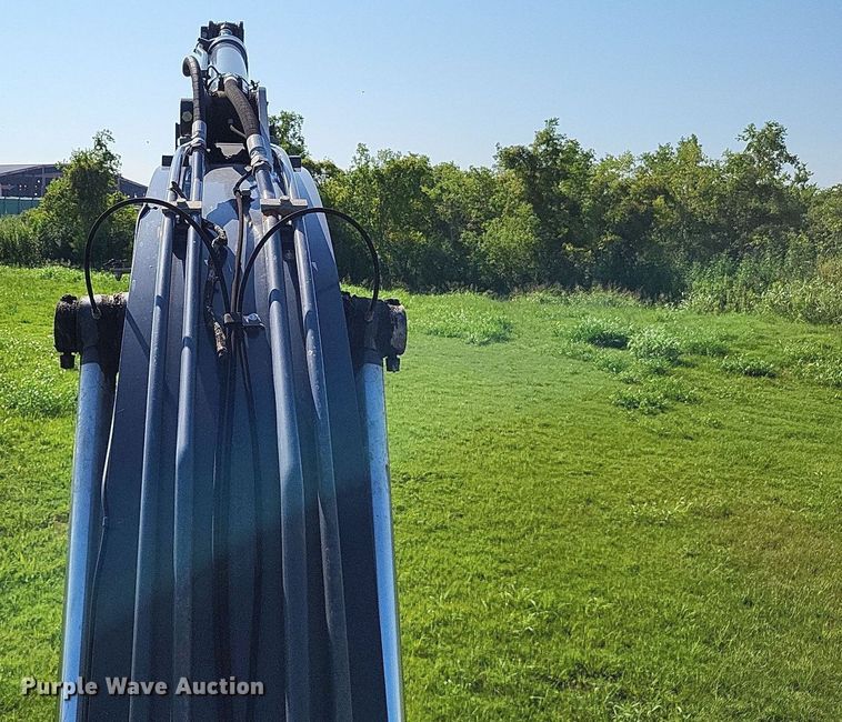 image for item DP5251 2017 John Deere 210G LC  excavator