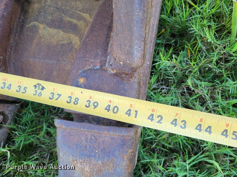 image for item DP5251 2017 John Deere 210G LC  excavator