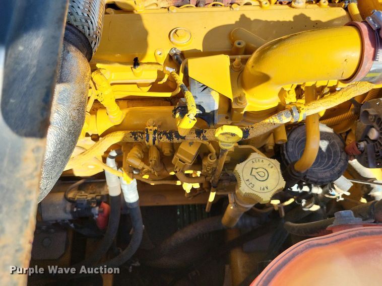 image for item DP5251 2017 John Deere 210G LC  excavator