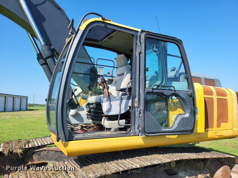 image for item DP5251 2017 John Deere 210G LC  excavator