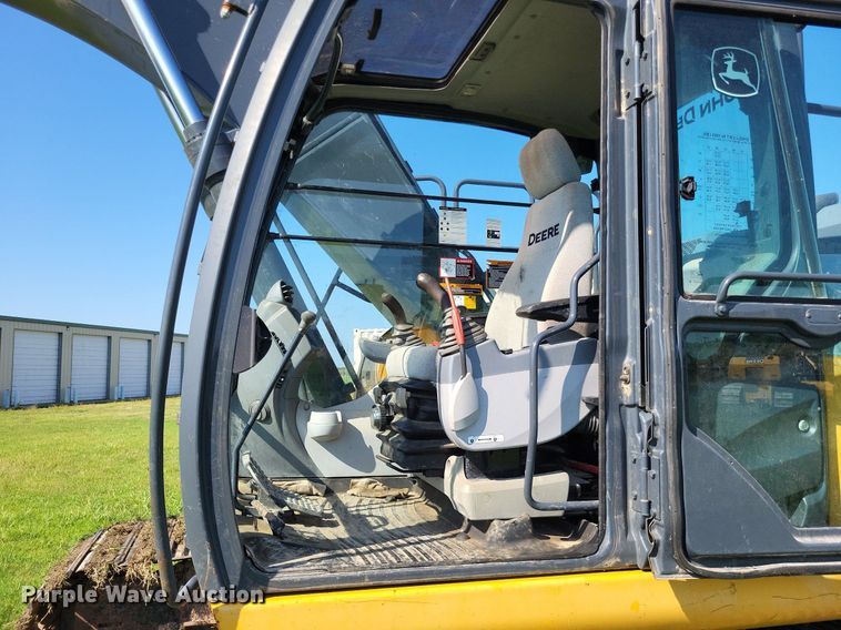 image for item DP5251 2017 John Deere 210G LC  excavator