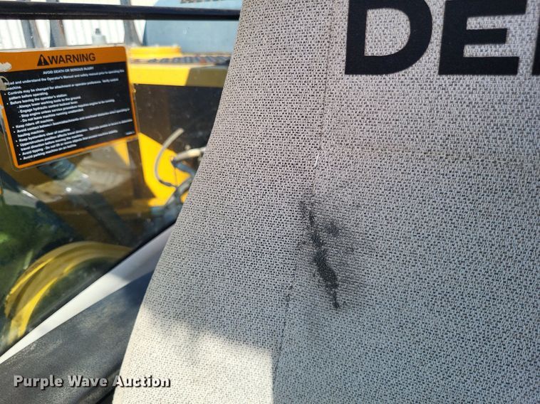 image for item DP5251 2017 John Deere 210G LC  excavator