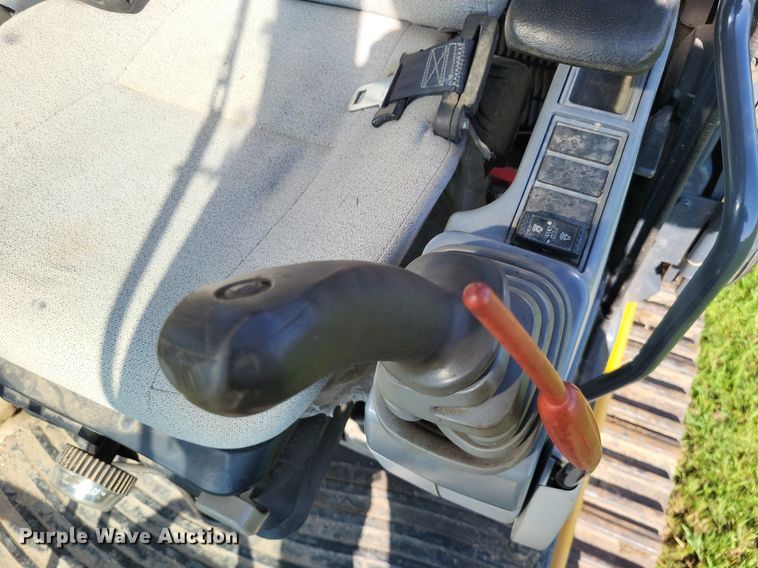 image for item DP5251 2017 John Deere 210G LC  excavator