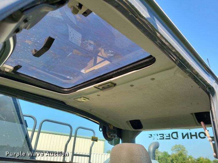 image for item DP5251 2017 John Deere 210G LC  excavator