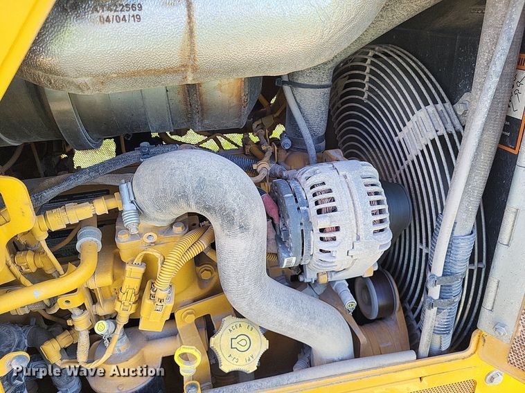 image for item DP5252 2019 John Deere 550K LGP  dozer