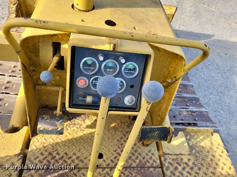 image for item DP5268 1971 International TD7C dozer