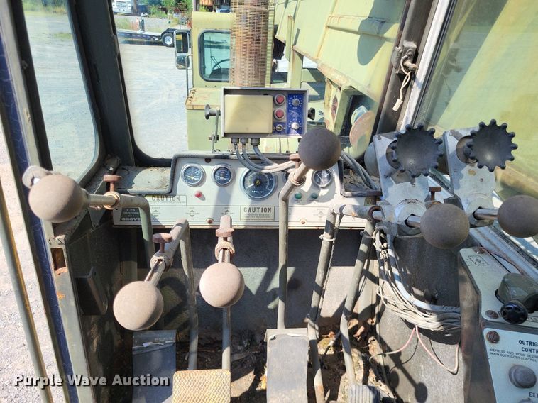 image for item DP5270 1978 Grove TMS300LP  crane