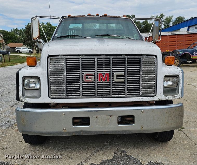 image for item DQ0210 1994 GMC TopKick  dump flatbed truck