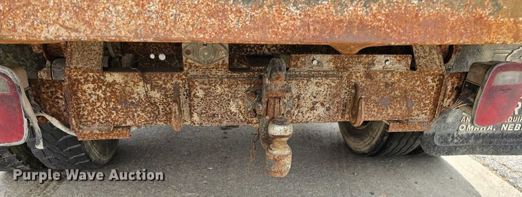 image for item DQ0210 1994 GMC TopKick  dump flatbed truck