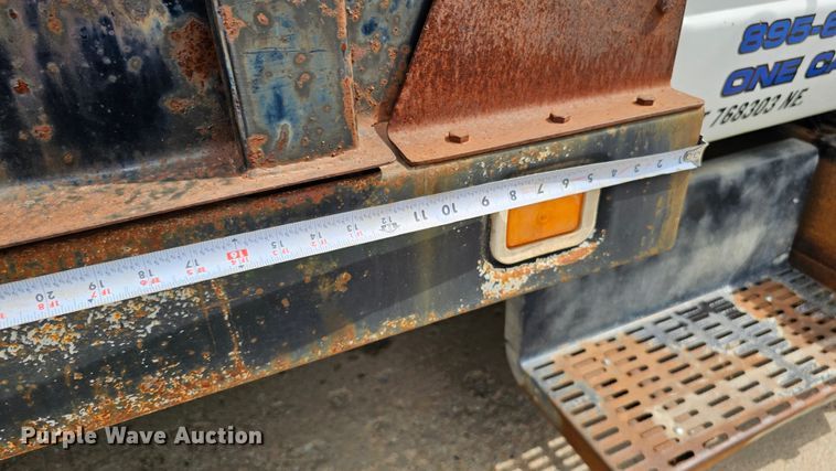 image for item DQ0210 1994 GMC TopKick  dump flatbed truck