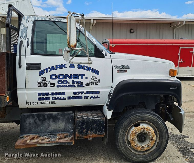 image for item DQ0210 1994 GMC TopKick  dump flatbed truck