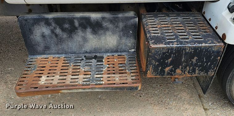 image for item DQ0210 1994 GMC TopKick  dump flatbed truck