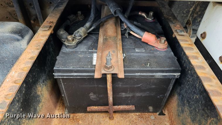 image for item DQ0210 1994 GMC TopKick  dump flatbed truck