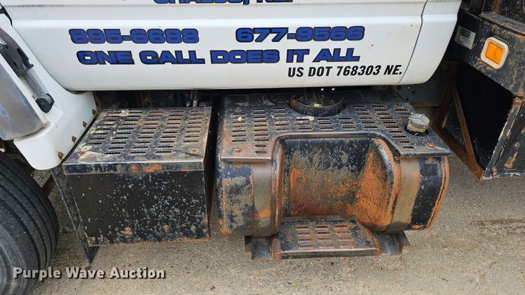 image for item DQ0210 1994 GMC TopKick  dump flatbed truck