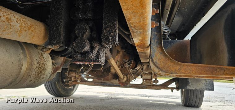 image for item DQ0210 1994 GMC TopKick  dump flatbed truck