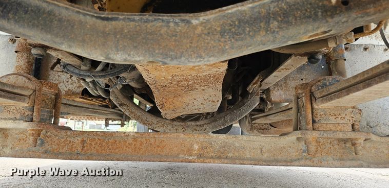 image for item DQ0210 1994 GMC TopKick  dump flatbed truck