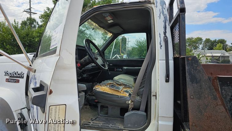 image for item DQ0210 1994 GMC TopKick  dump flatbed truck