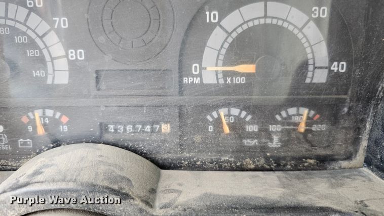 image for item DQ0210 1994 GMC TopKick  dump flatbed truck