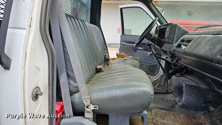 image for item DQ0210 1994 GMC TopKick  dump flatbed truck