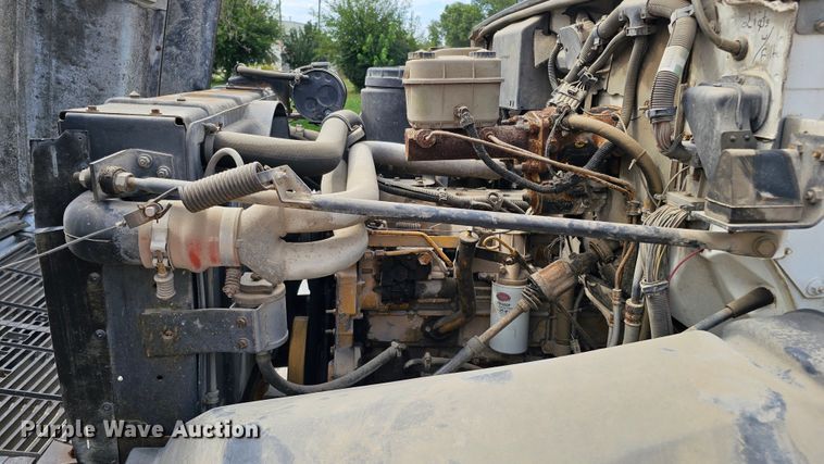 image for item DQ0210 1994 GMC TopKick  dump flatbed truck