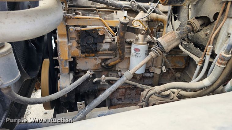 image for item DQ0210 1994 GMC TopKick  dump flatbed truck