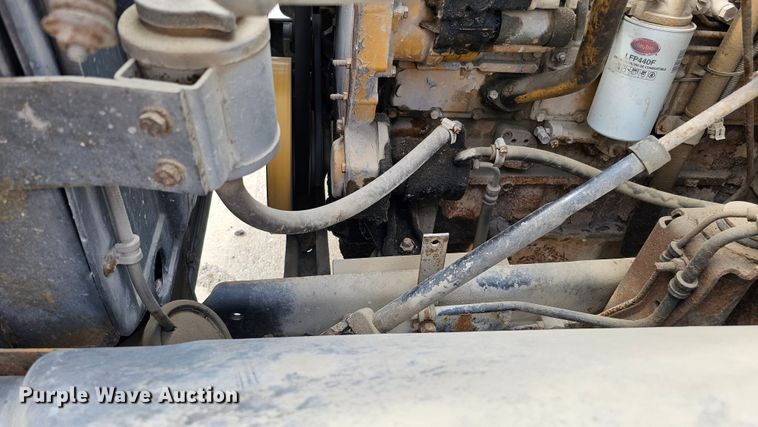 image for item DQ0210 1994 GMC TopKick  dump flatbed truck