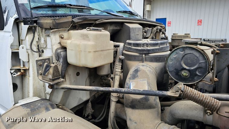 image for item DQ0210 1994 GMC TopKick  dump flatbed truck