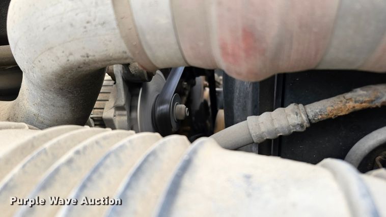 image for item DQ0210 1994 GMC TopKick  dump flatbed truck