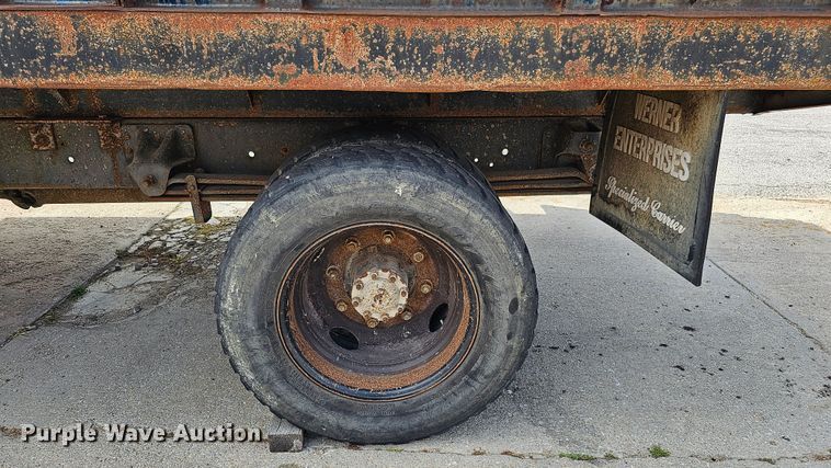 image for item DQ0210 1994 GMC TopKick  dump flatbed truck