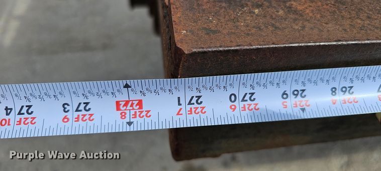 image for item DQ0212 2005 GMC C6500  flatbed truck