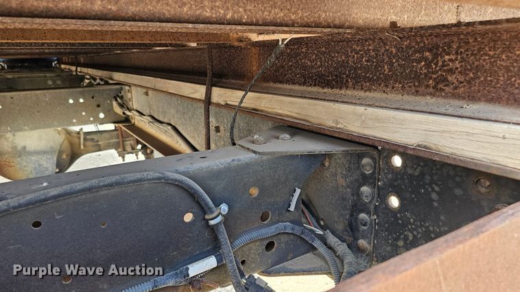 image for item DQ0212 2005 GMC C6500  flatbed truck