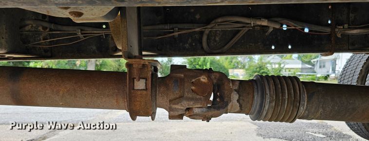 image for item DQ0212 2005 GMC C6500  flatbed truck