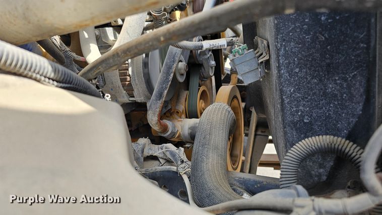 image for item DQ0212 2005 GMC C6500  flatbed truck