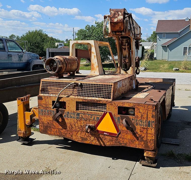 image for item DQ0214 1980 Drott 3330  crane
