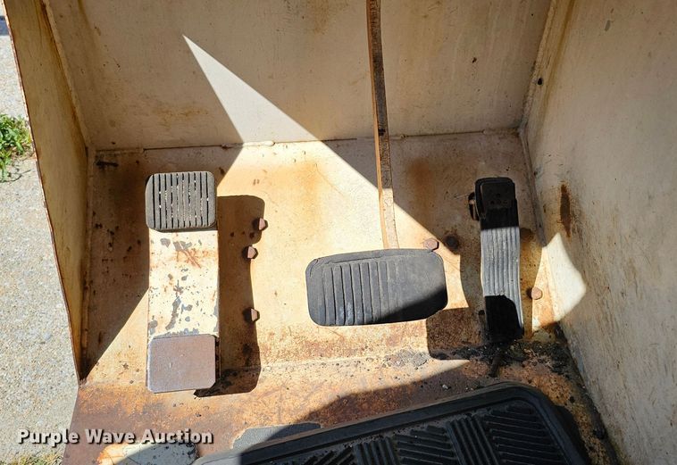 image for item DQ0214 1980 Drott 3330  crane